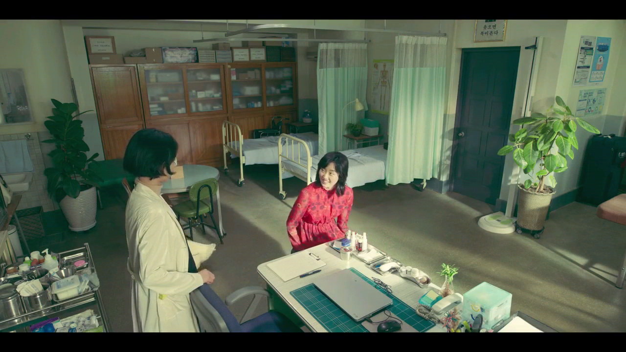 보건교사 안은영 2020.720p.HDRip.H264.AAC-NonDRM.mkv_015522980.png