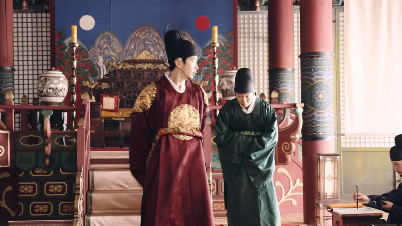 2015.02.10.어우동 주인없는 꽃.Eo.Woo-dong：Lost.Flower.2015.720p.HDRip.H264-CINEFOX.mp4_010427235.png