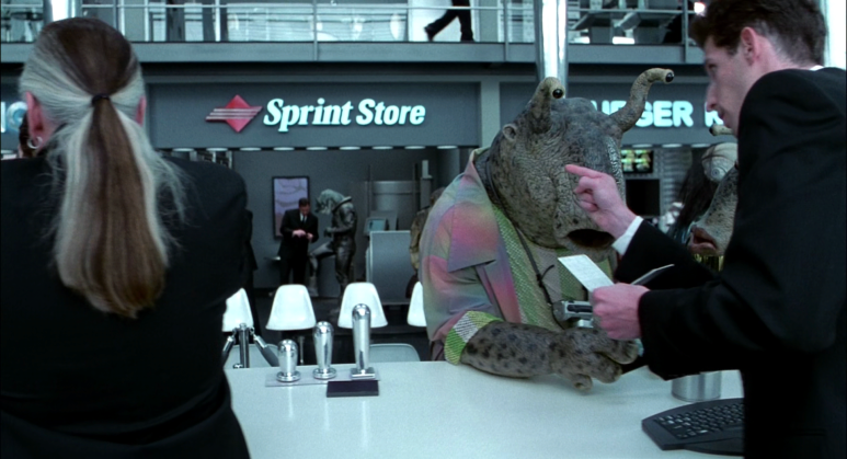 Men_in_Black_II_(2002)_(1080p_BluRay_x265_HEVC_10bit_AAC_5.1_Tigole).mkv_003 (3).png