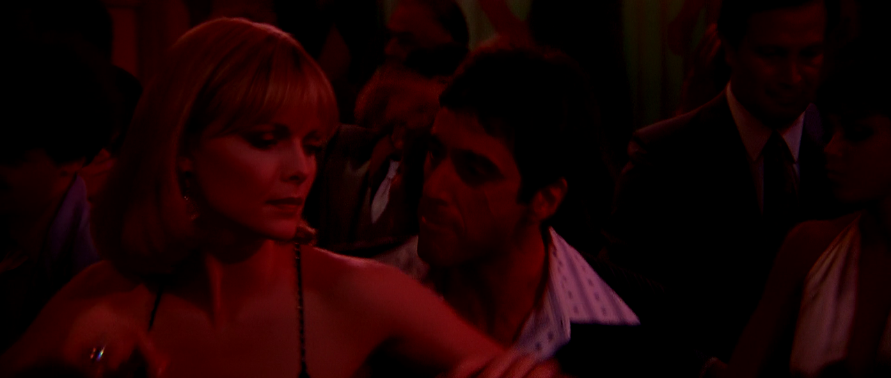 스카페이스 Scarface.1983.1080p.BluRay.AC3.x264-nelly45.mkv_002412535.png