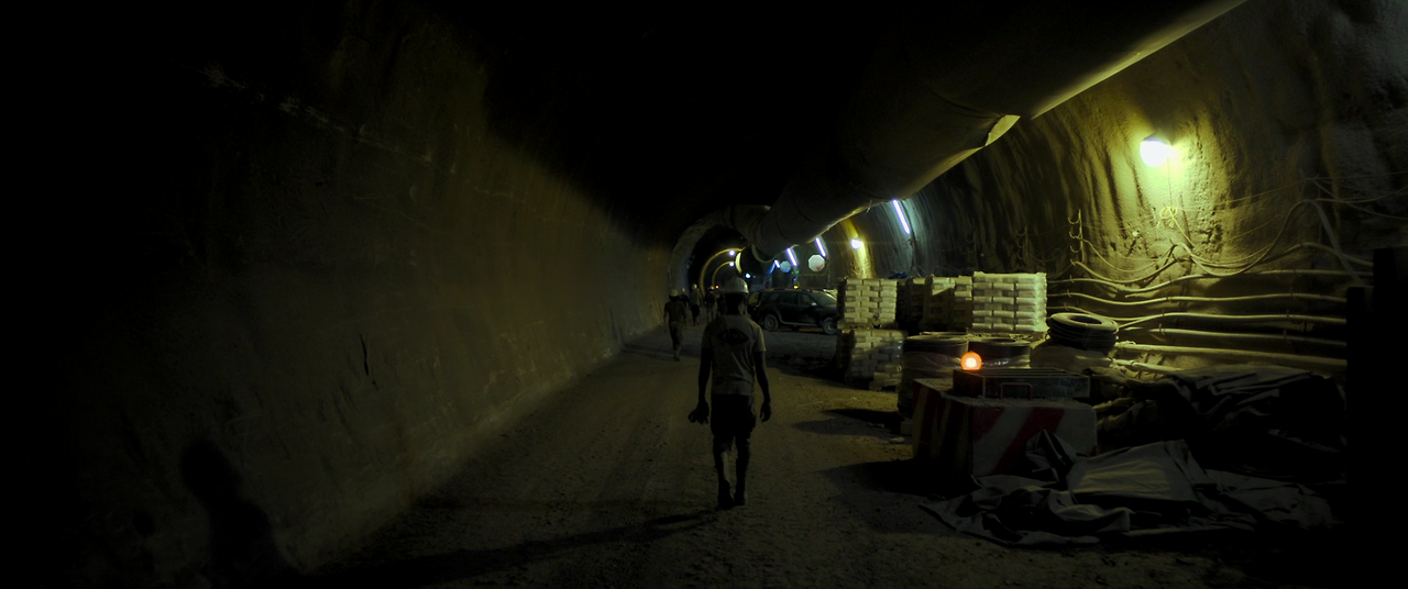 베를린 알렉산더 광장 Berlin.Alexanderplatz.2020.1080p.BluRay.x264-UNVEiL.mkv_000245412.png