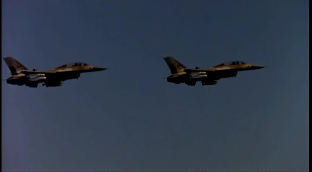 아이언 이글.Iron.Eagle.1986.DVDRip.DivX5.AC3.CD2-HAWK.avi_001427894.png