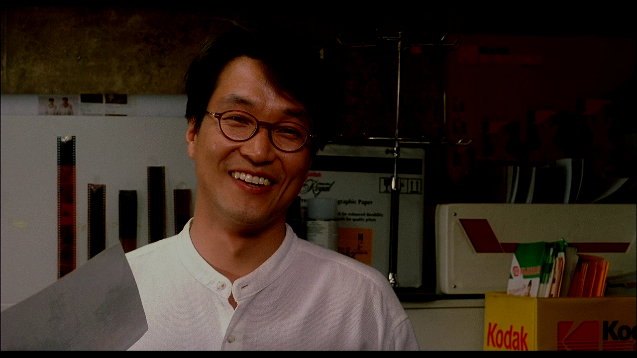 8월의 크리스마스.Christmas In August,1998.BluRay.REMUX.1080p.AVC.DTS-HD.MA5.1-MC.mkv_000702076.png