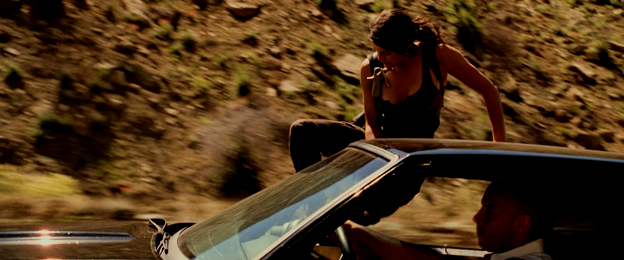 Fast.Furious.2009.2160p.4K.BluRay.x265.10bit.AAC5.1.mkv_000066943.png