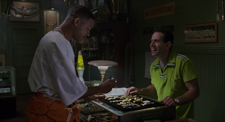 Men_in_Black_(1997)_RM4K_(1080p_BluRay_x265_HEVC_10bit_AAC_5.1_Tigole).mkv_0 (4).png