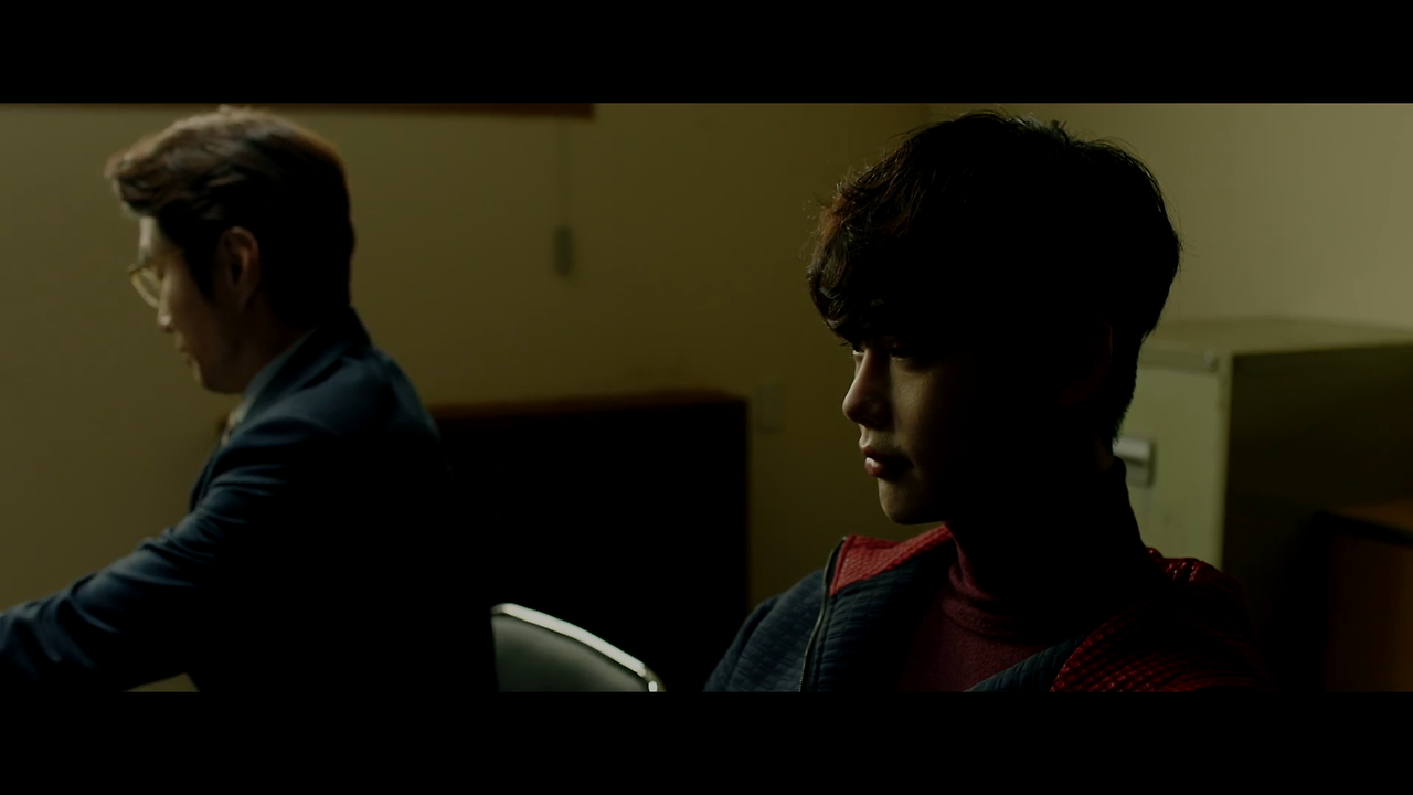 [브이아이피] (2017) 박희순, 이종석 주연 ▶ [한국][영화].mp4_002662159.png