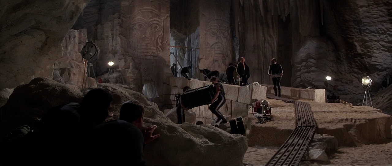 1983 - .Never.Say.Never.Again.1080p.BluRay.DTS.HighCode.mkv_007083368.png