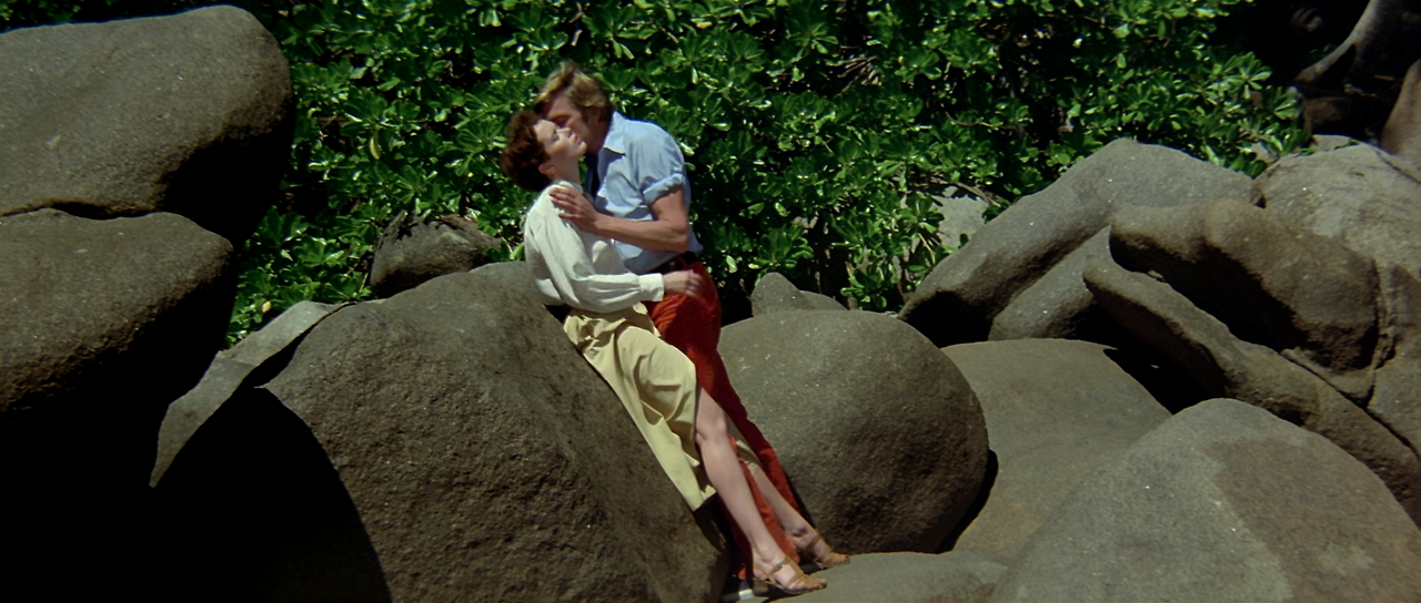 엠마뉴엘 3 - 굿바이 엠마뉴엘 Emmanuelle.3.1977.FRENCH.1080p.BluRay.x265-VXT.mp4_000937728.png