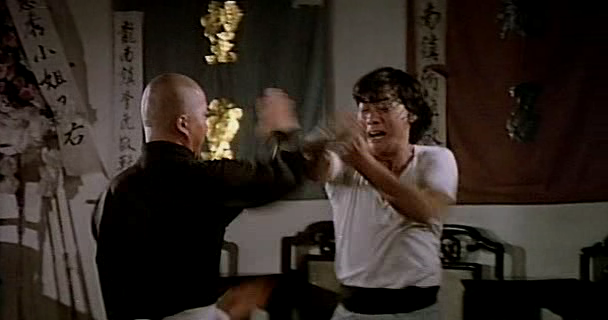 불장나한권.The.Buddhist.Fist.1979.DVDRip.XViD-GREiD.avi_005015915.png