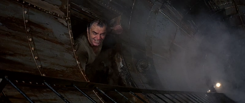 포세이돈 어드벤쳐.The.Poseidon.Adventure.1972.SE.XviD.AC3.3AUDIO.CD2-WAF.avi_001617866.png