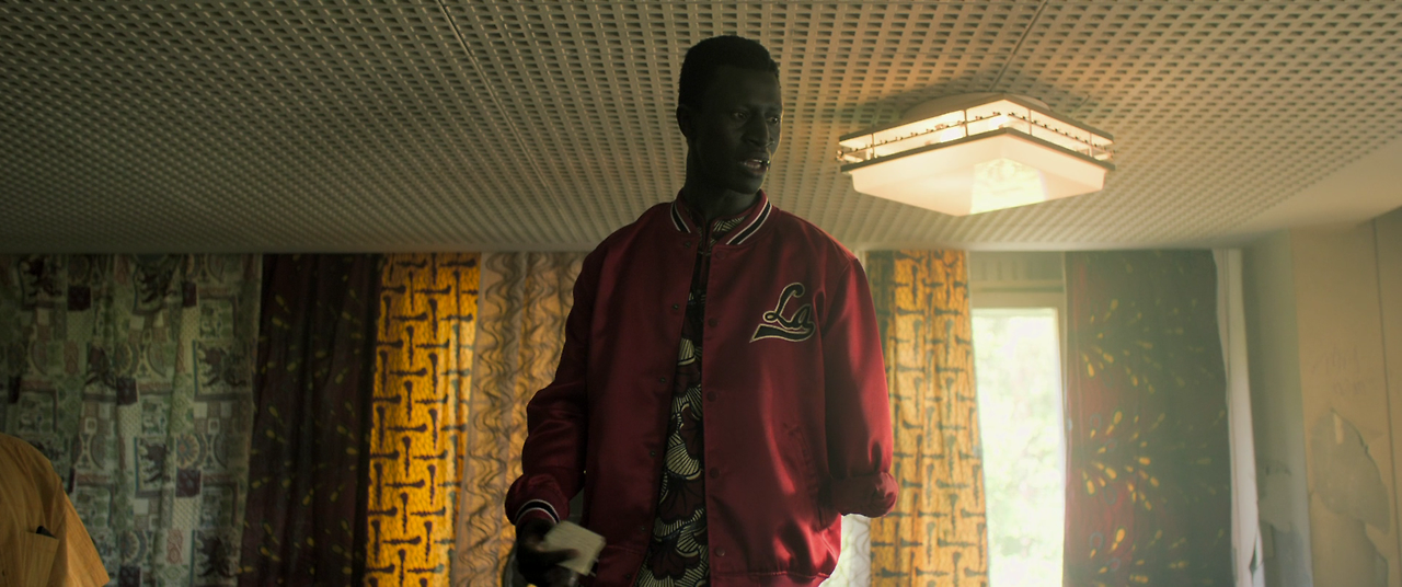 베를린 알렉산더 광장 Berlin.Alexanderplatz.2020.1080p.BluRay.x264-UNVEiL.mkv_007549083.png