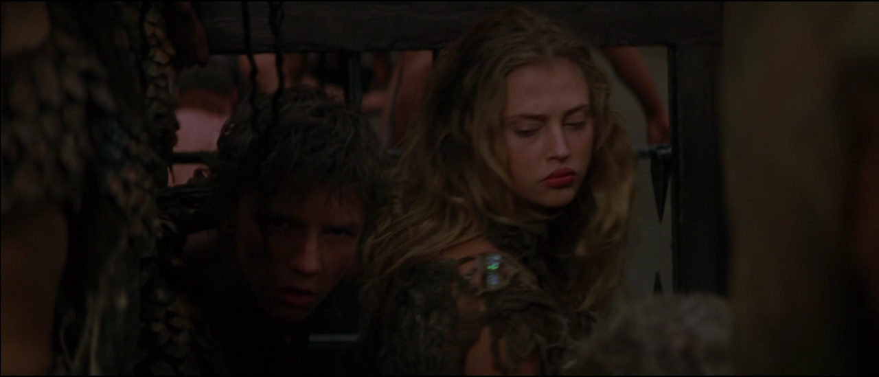 2001 Planet.Of.The.Apes.2001.1080p.BluRay.x264-SPARKS.mkv_001200535.png