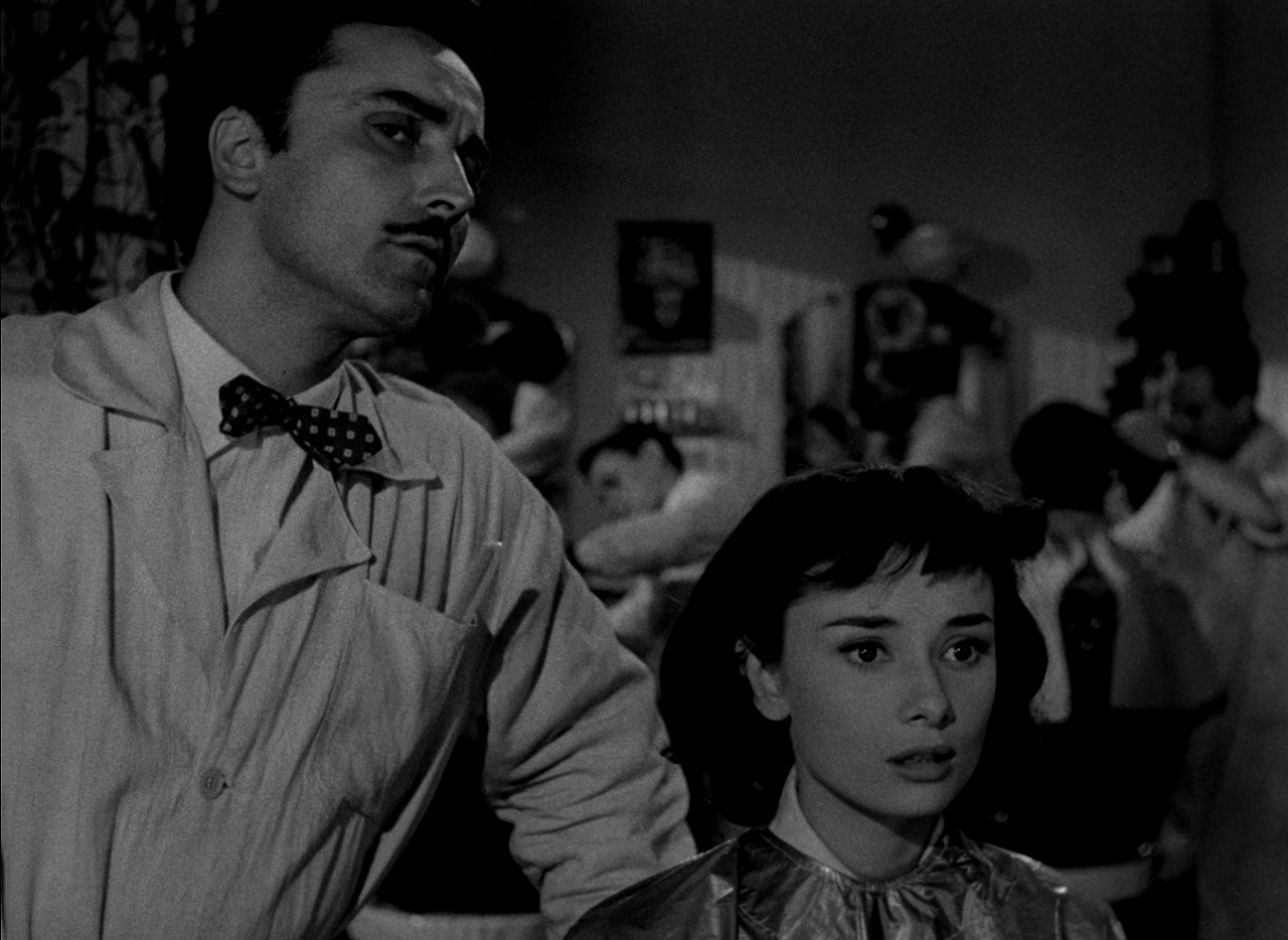 Roman.Holiday.1953.REMASTERED.1080p.BluRay.x264.FLAC.1.0-NOGRP.mkv_003550547.png