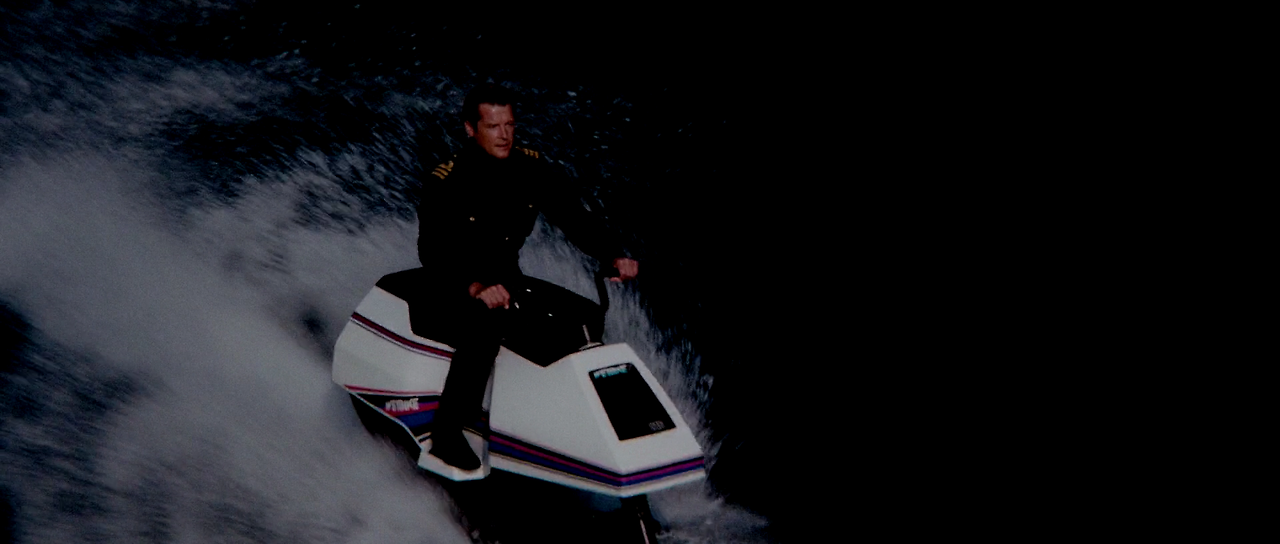 1977 - The.Spy.Who.Loved.Me.1080p.BluRay.DTS.HighCode.mkv_006854348.png