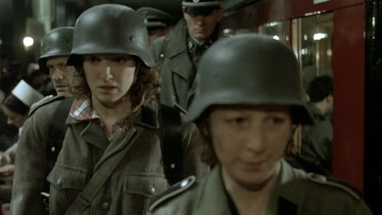 Downfall.2004.720p.BR.1.35GB.MkvCage.mkv_021339955.png