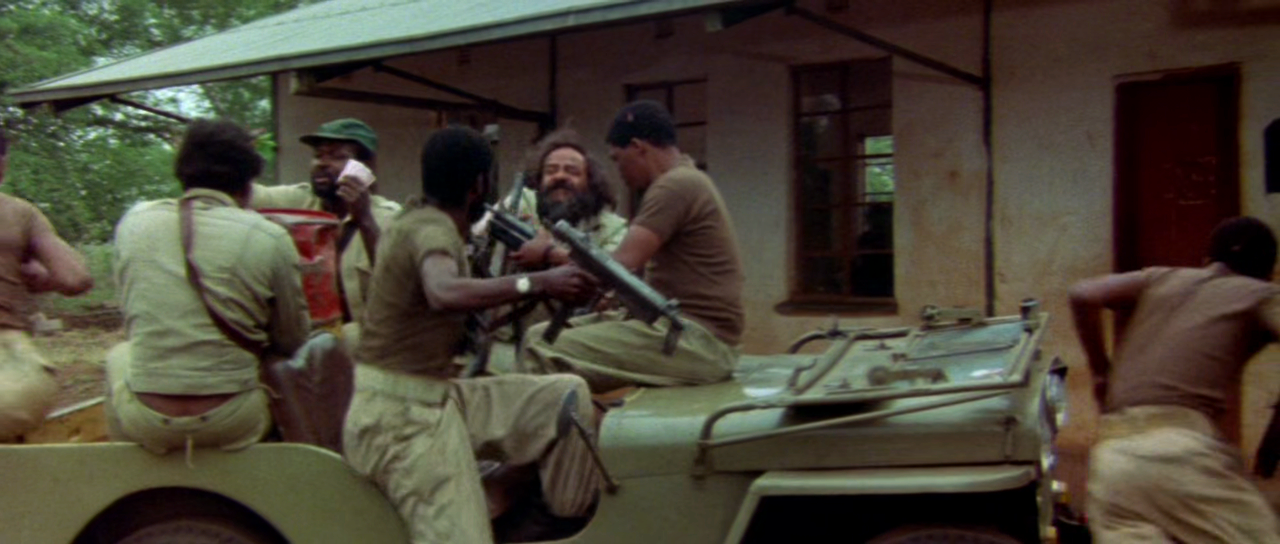 부시맨 The.Gods.Must.Be.Crazy.1984.1080p.WEBRip.x265-RARBG.mp4_011720795.png