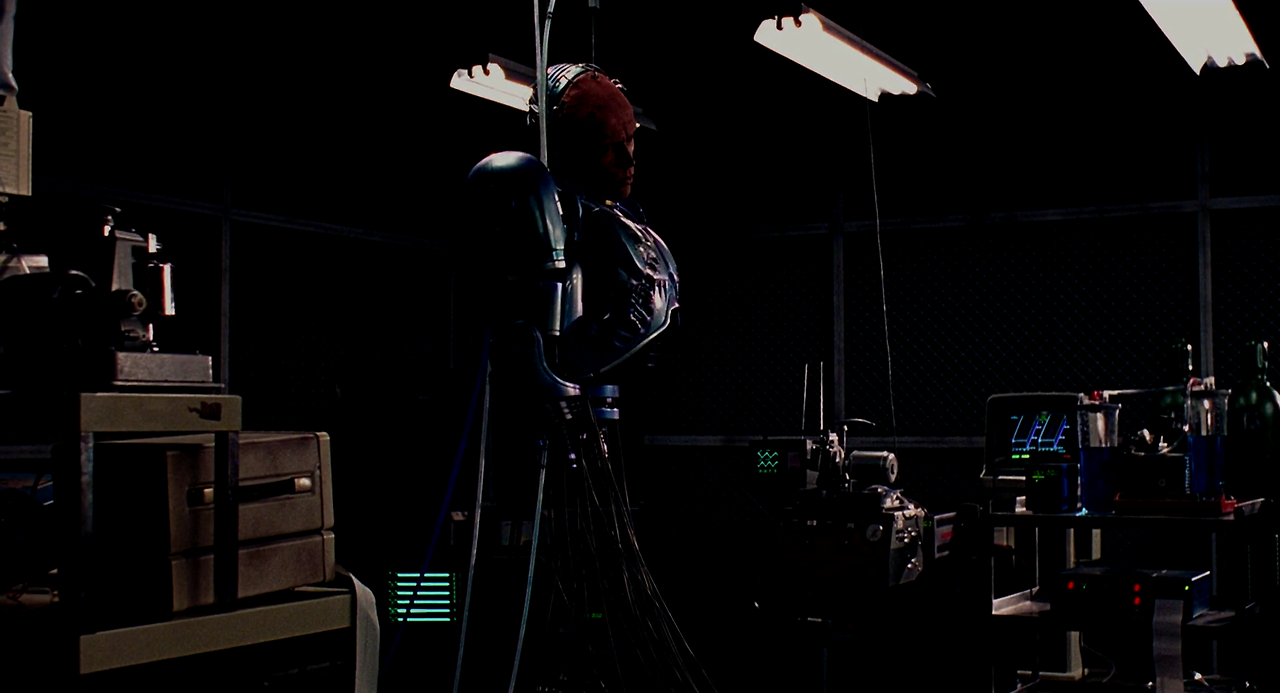 RoboCop.2.1990.1080p.BluRay.x264-LEVERAGE.mkv_002766931.png