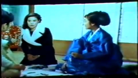 서울야화(1969년)_(문희,신영균,사미자,박암).mp4_002233071.png