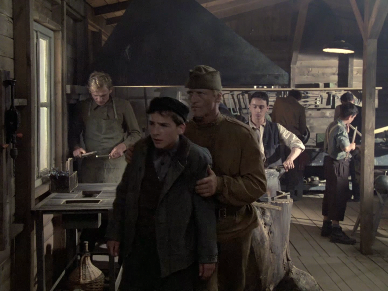 Escape.from.Sobibor.1987.1080p.BluRay.x264-USURY.mkv_014952258.png