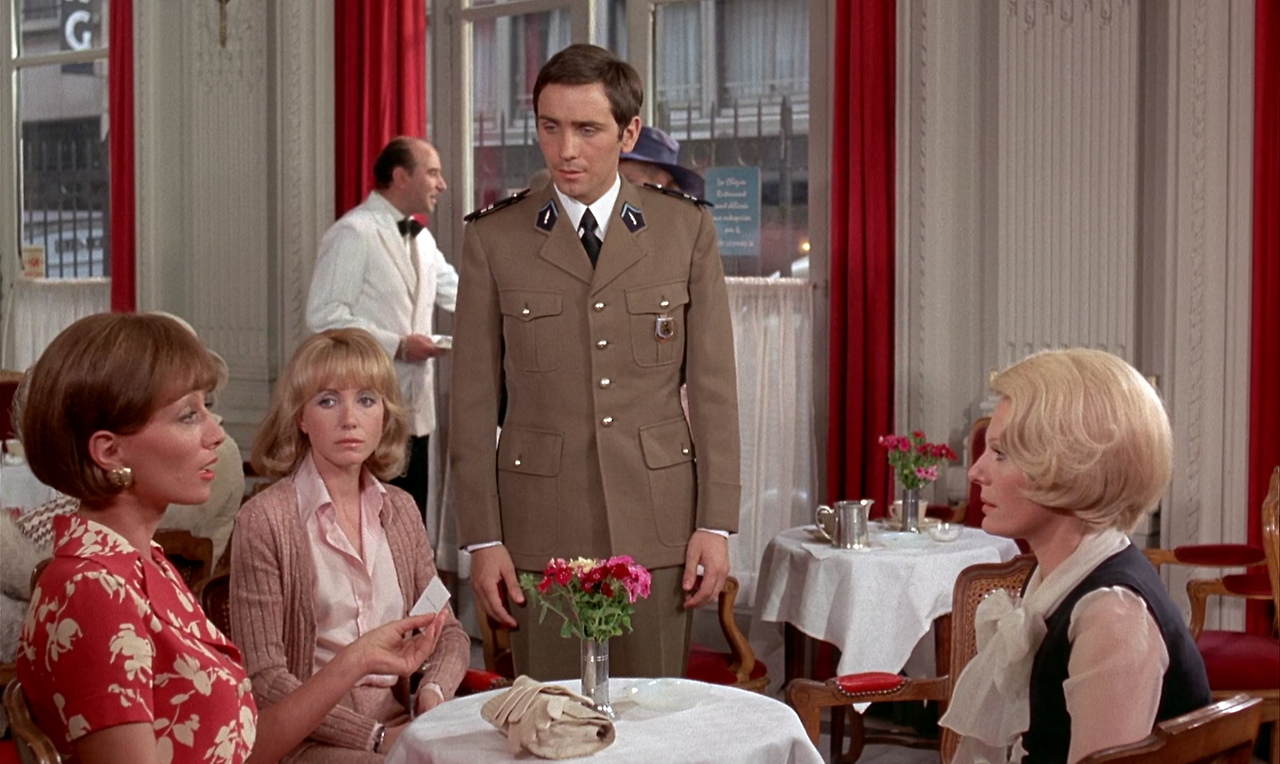The Discreet Charm of the Bourgeoisie 1972 (1080p Bluray x265 HEVC 10bit AAC 2.0 French Tigole).mkv_001927458.png