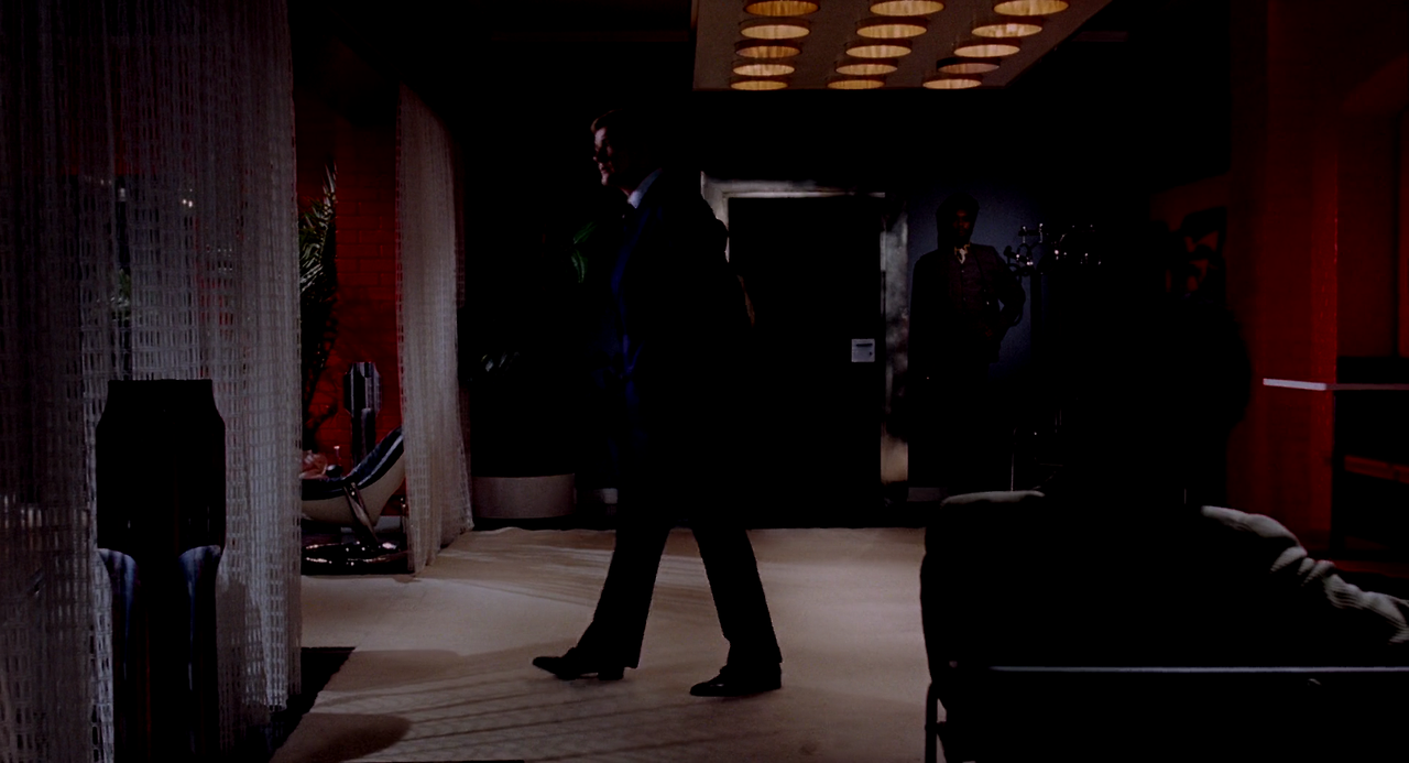 1973 - Live.and.Let.Die.1080p.BluRay.DTS.HighCode.mkv_001436268.png