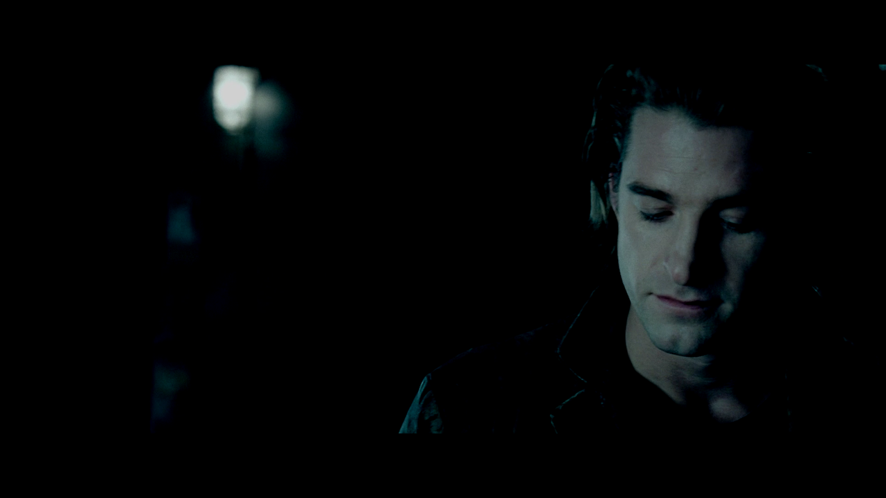 Underworld II.2006.Bluray.1080p.LPCM.5.1.x264-GrymLegacy.mkv_000964422.png