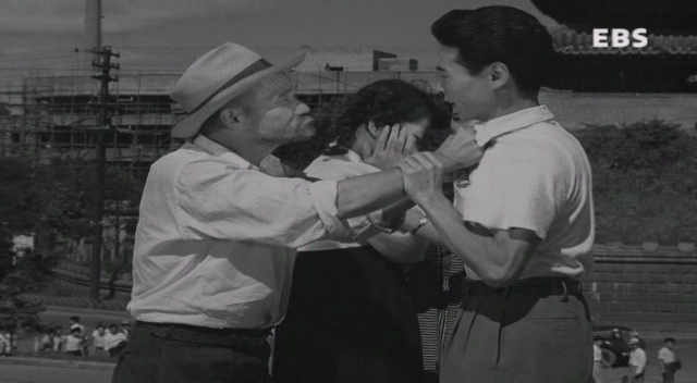서울의 휴일 (1956) [이용민감독][노능걸, 양미희, 임성숙, 박상익] SDTV.XviD.avi_011438528.png