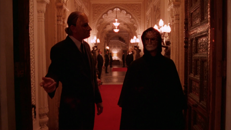 Eyes.Wide.Shut.1999.1080p.BluRay.H264.AAC-RARBG.mp4_012417978.png