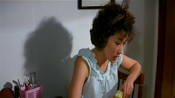 무릎과 무릎사이.Knee.to.Knee.1984.XviD.AC3.CD1-WAF.avi_001404818.png