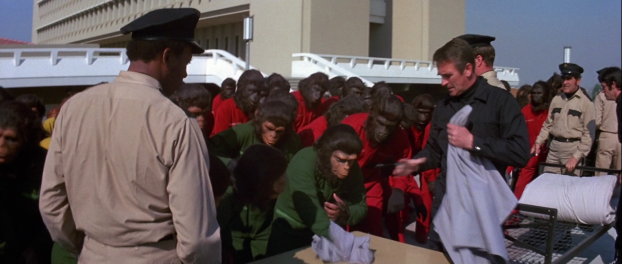 1972 Conquest.Of.The.Planet.Of.The.Apes.1972.1080p.BluRay.x264-SPARKS.mkv_001641476.png