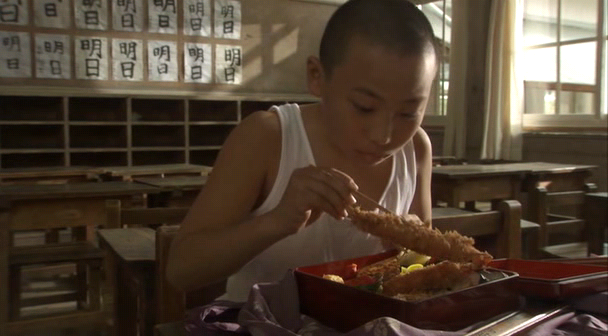 Gabai Granny, 2006.avi_005922873.png