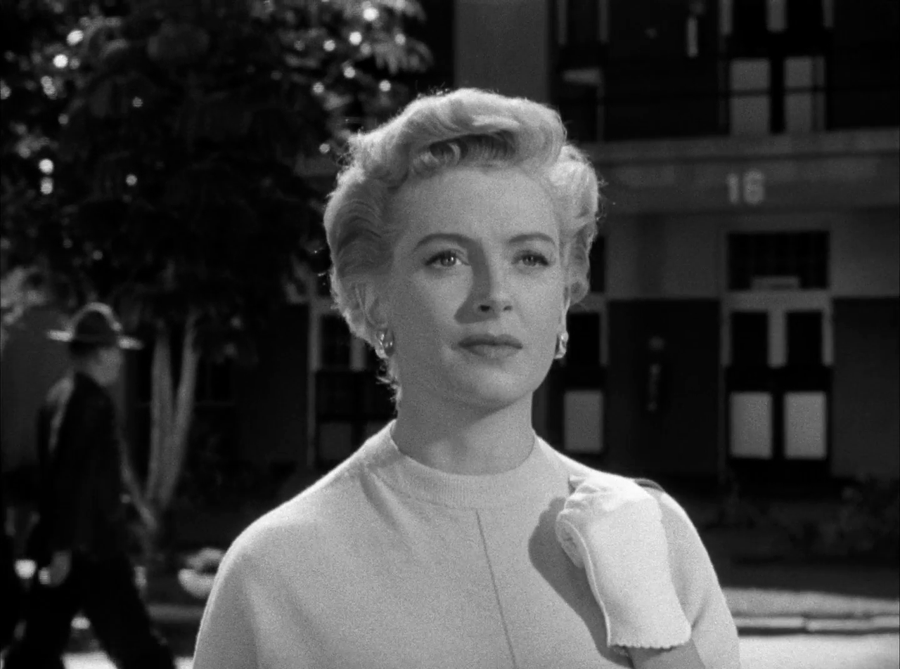 지상에서 영원으로 From Here to Eternity 1953 1080p.mkv_000609650.png