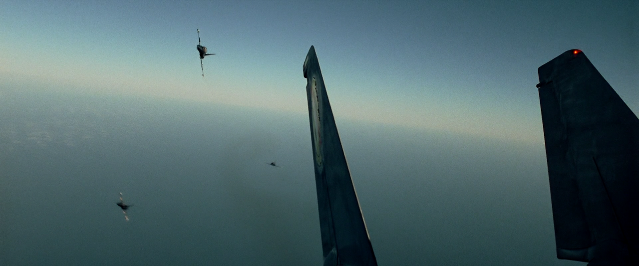 Top.Gun.1986.REMASTERED.1080p.BluRay.x264.DTS-FGT.mkv_005599594.png