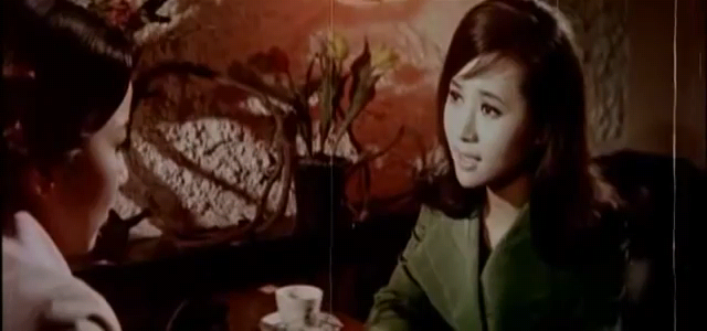 여성상위시대(1969년)(남정임,김지수,남궁원).mp4_005640212.png
