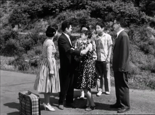 1959년.구름은 흘러도,김영옥,최남현,엄앵란.avi_013246996.png
