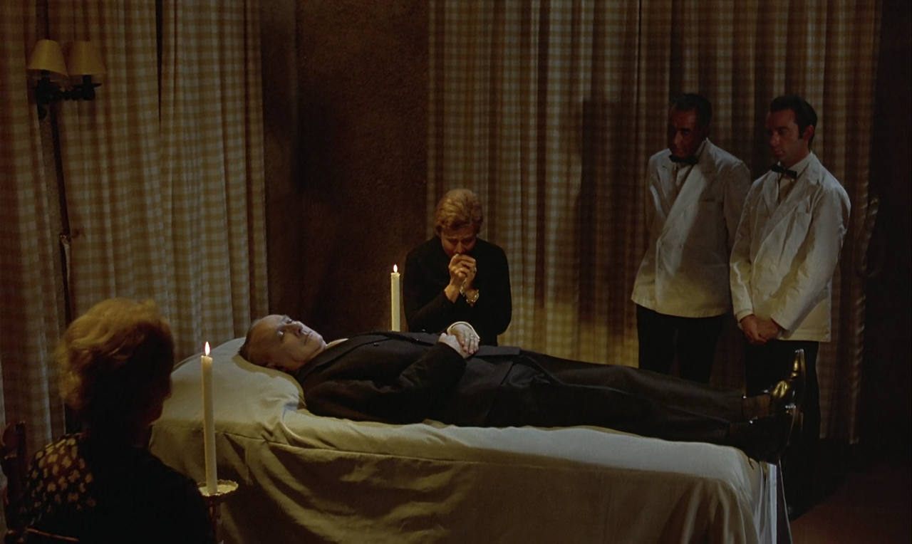 The Discreet Charm of the Bourgeoisie 1972 (1080p Bluray x265 HEVC 10bit AAC 2.0 French Tigole).mkv_000524458.png