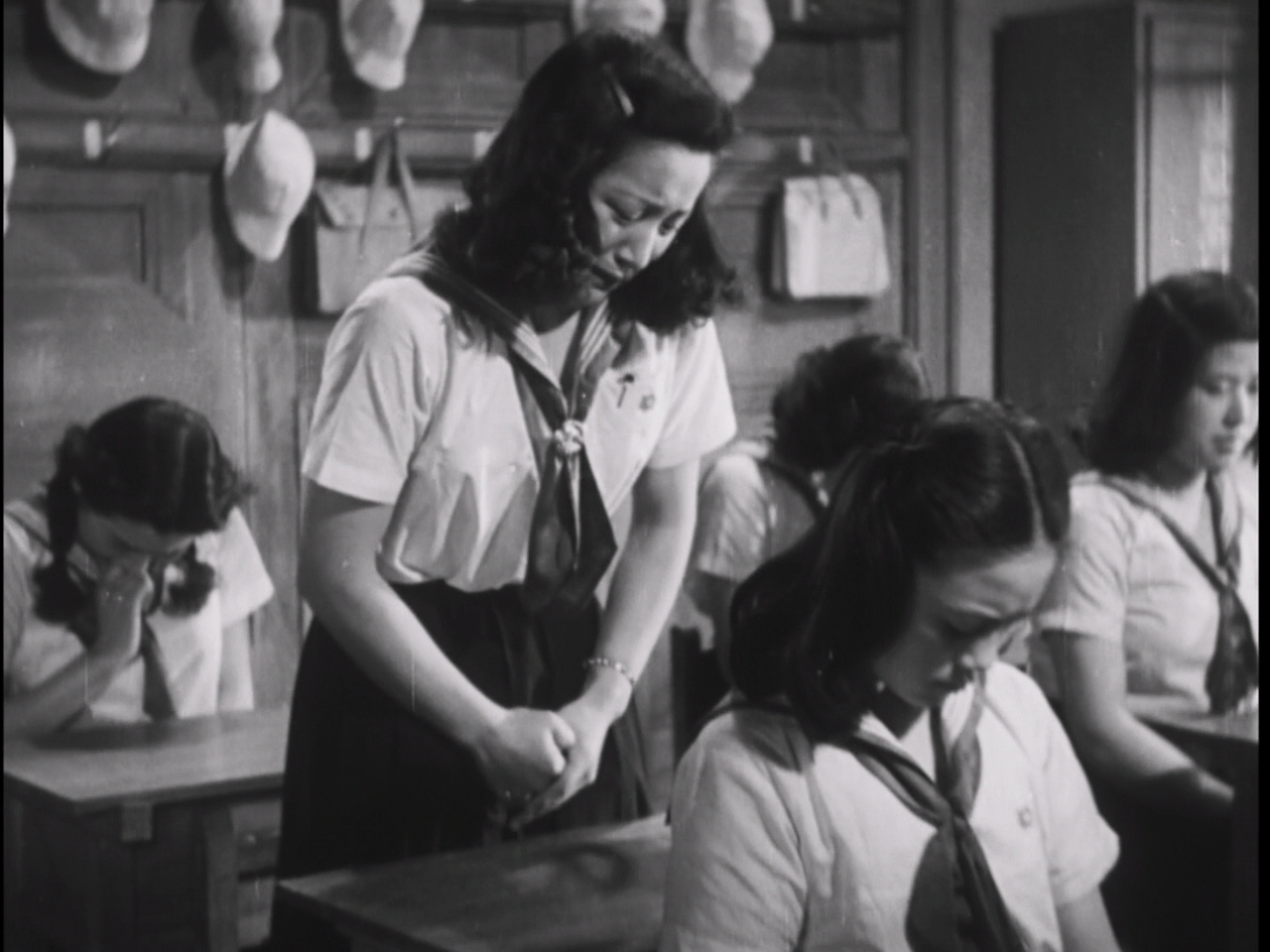 Aoi.sanmyaku.1949.1080p.WEB-DL.DD+2.0.H.264-SbR.mkv_004403528.png