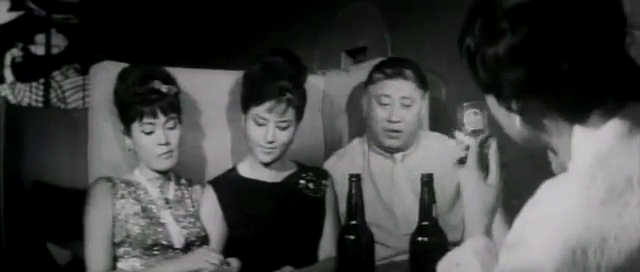명동에_밤이_오면(1964년)_(최은희,남궁원,최지희).mp4_000724007.png