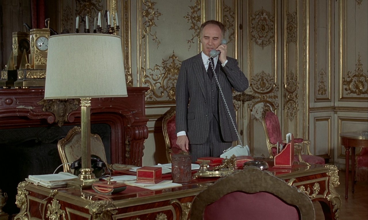 The Discreet Charm of the Bourgeoisie 1972 (1080p Bluray x265 HEVC 10bit AAC 2.0 French Tigole).mkv_005386542.png