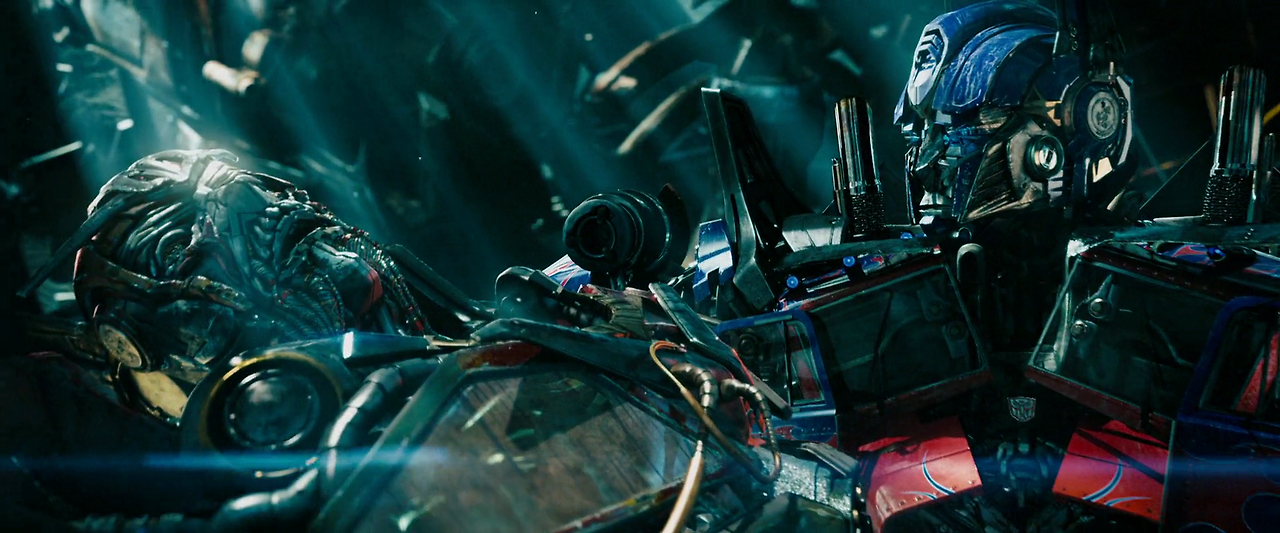 Transformers Dark of the Moon [2011] 1080p BluRay AAC x264-tomcat12[ETRG].mp4_003342998.png