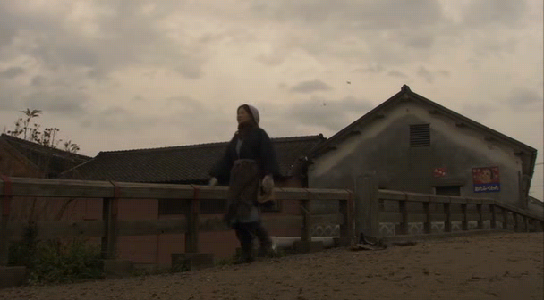 Gabai Granny, 2006.avi_010708910.png