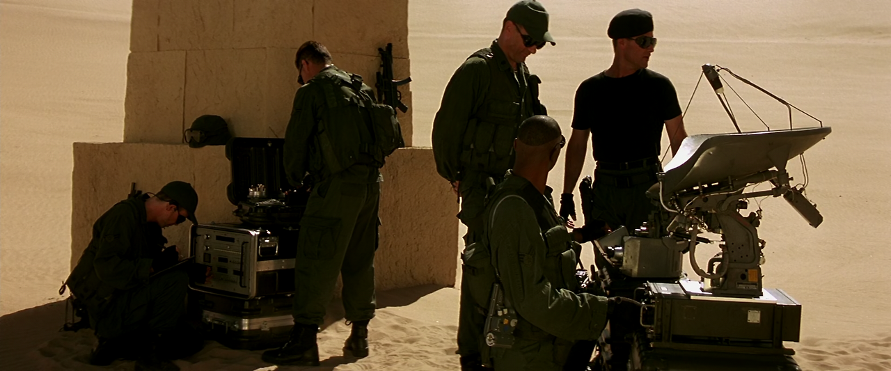 Stargate.1994.DC.1080p.BluRay.x265.HEVC.10bit.AAC.5.1-Tigole.mkv_002182722.png