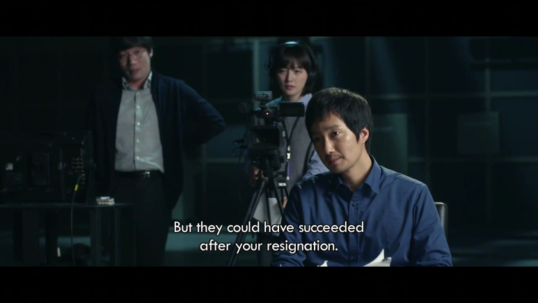한국영화_제보자_Whistle.Blower.2014.WEBRip.1080p.x264.AAC.EngSub-TiNyHD.mkv_0033069.png