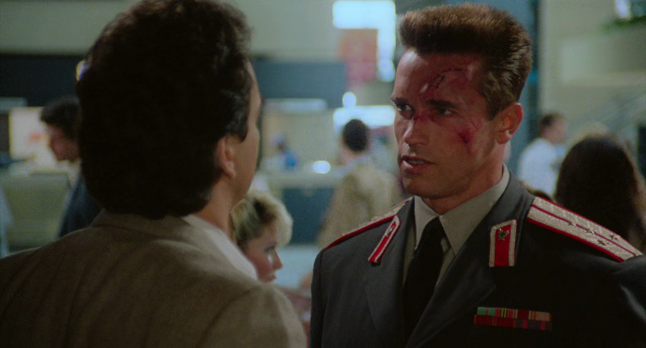 Red.Heat.1988.REMASTERED.1080p.BluRay.x265-RARBG.mp4_013953361.png