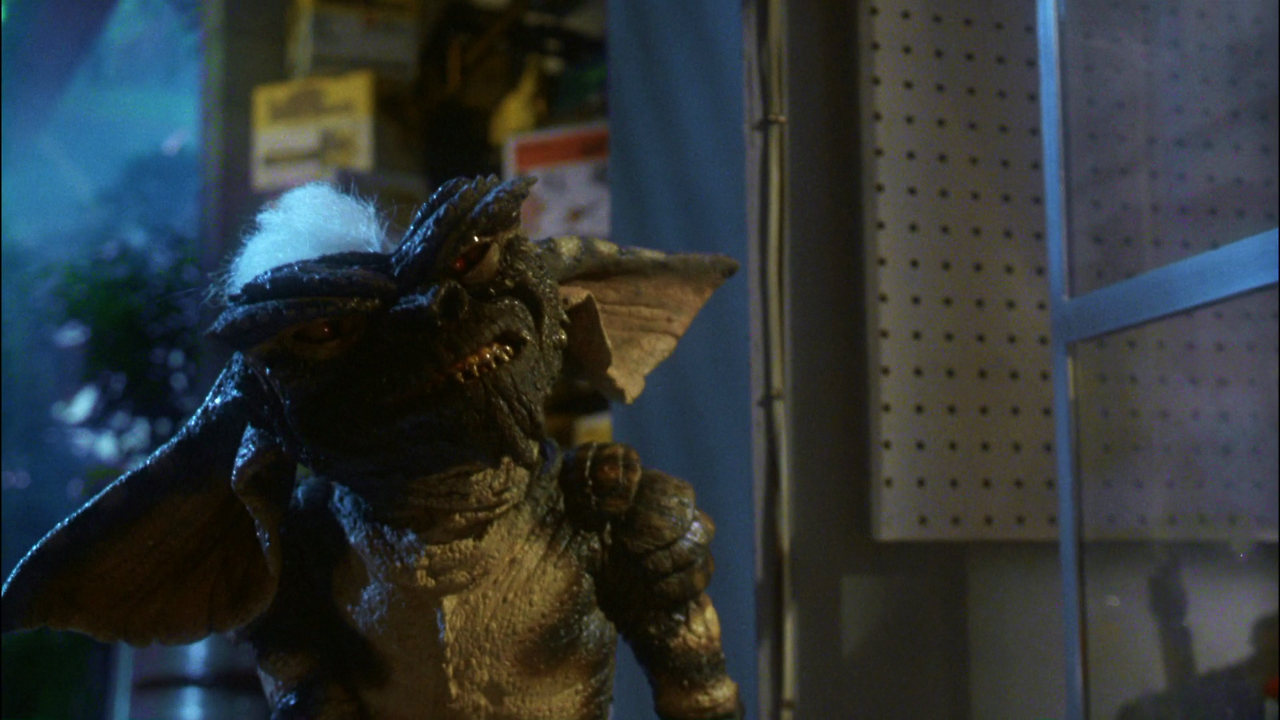 Gremlins.1984.1080p.Bluray.X264-DIMENSION.mkv_013430446.png