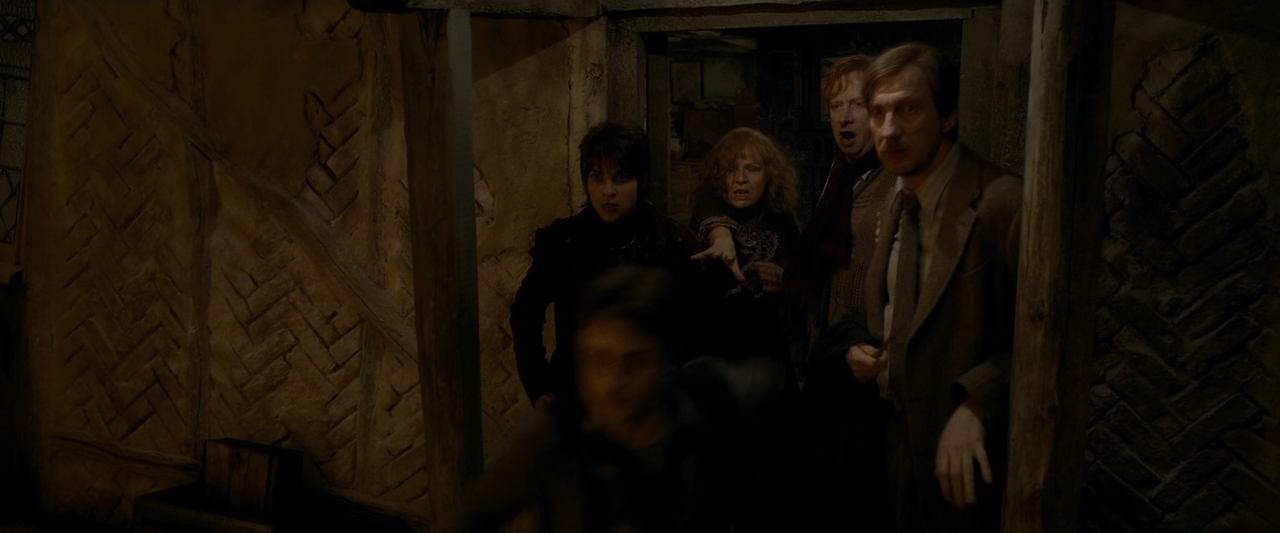 해리 포터와 혼혈 왕자.Harry.Potter.and.the.Half-Blood.Prince.2009.1080p.10bit.HQ.BluRay.x265.HEVC-MZABI.mkv_011819518.png