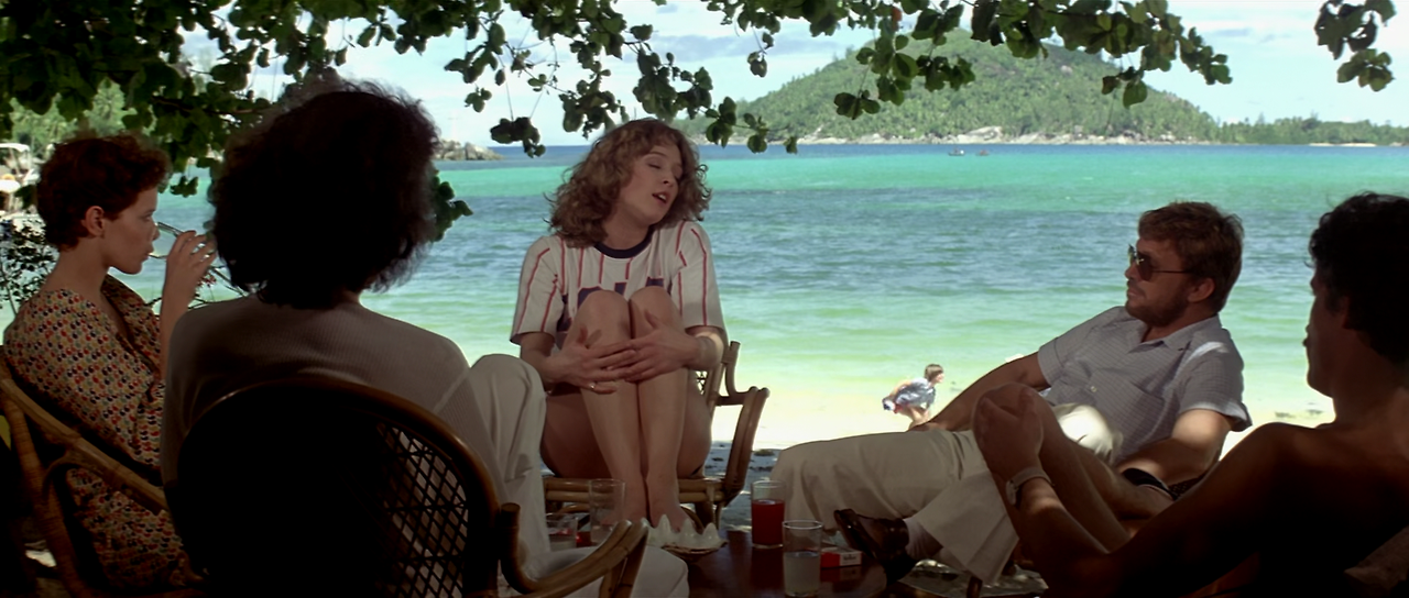 엠마뉴엘 3 - 굿바이 엠마뉴엘 Emmanuelle.3.1977.FRENCH.1080p.BluRay.x265-VXT.mp4_000668334.png