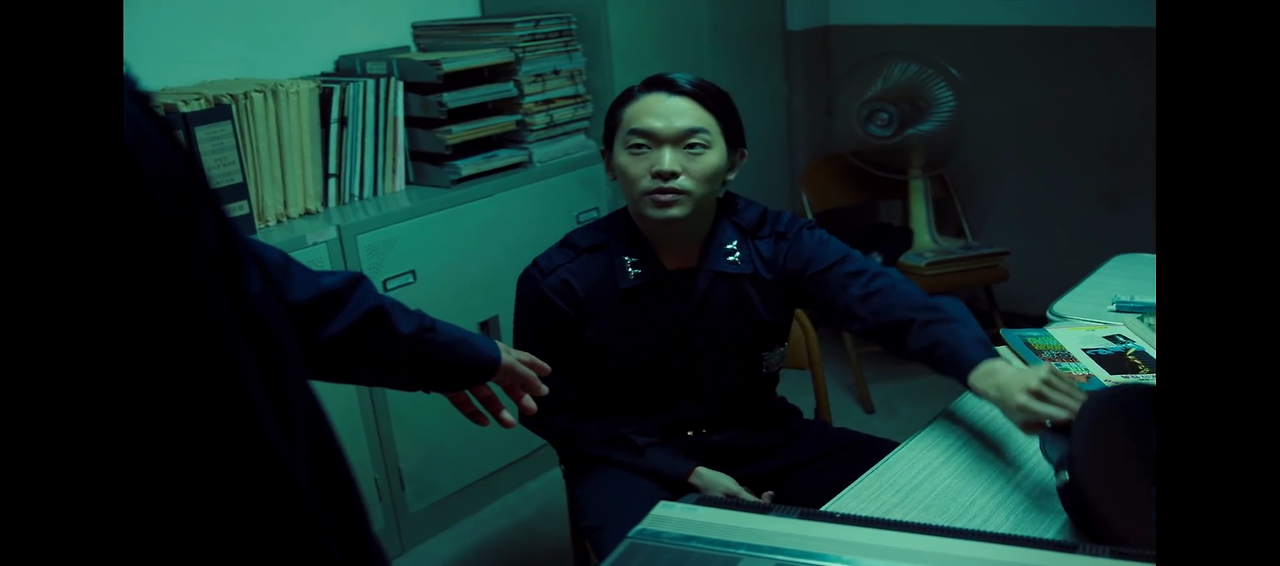 [22.03.17] [한국영화] 그라운드 제로 Ground.Zero.2022.1080p.FHDRip.H264.AAC-NonDRM_20220317.mp4_000396066.png