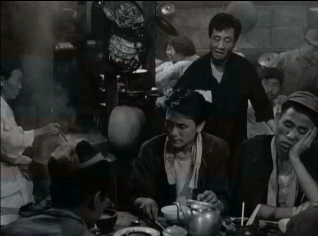 1959년.구름은 흘러도,김영옥,최남현,엄앵란.avi_001410984.png