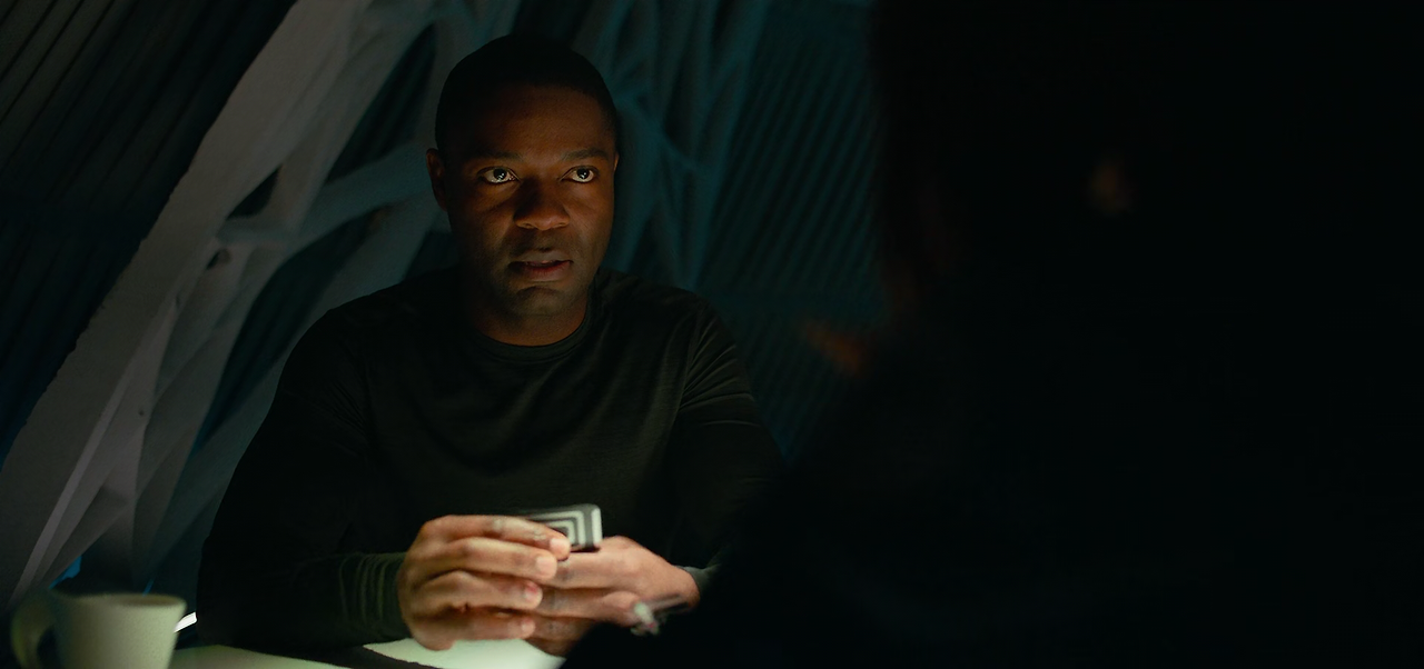 미드나이트 스카이 The Midnight Sky (2020)  [1080p x265 q22 Joy].mkv_002334542.png